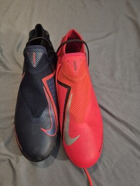 Nike Phantom Vision Elite FG Soccer Cleats - Left Navy & Right Bright Red